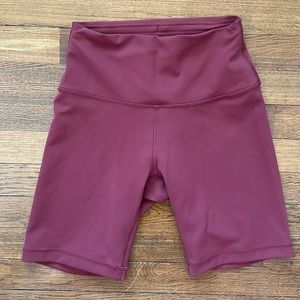 Lululemon Wunder Train Contour Fit High-Rise Short 8” , Size 6